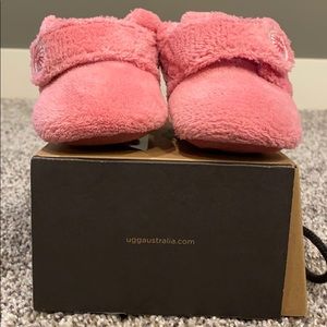 *SOLD*UGG Bixbee infant slippers size 4/5